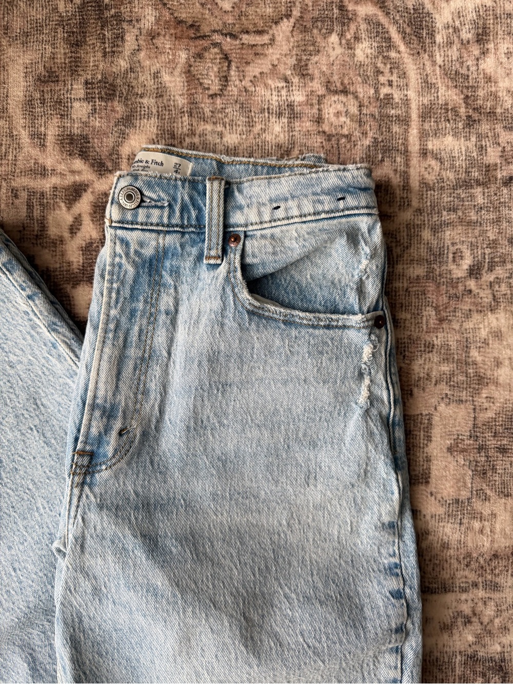 Abercrombie Curve Love 90s Straight Ultra High Rise Jeans (Light Wash) 27/4R - Picture 2 of 5